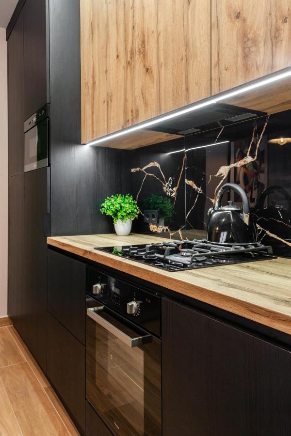 Leogrand Apartments On Shevchenka 38-1 Lviv Luaran gambar