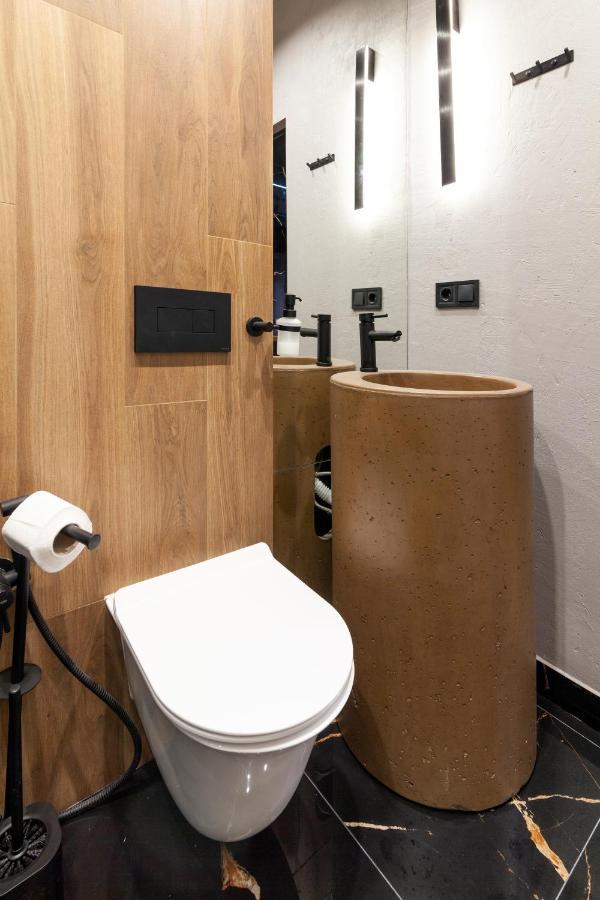 Leogrand Apartments On Shevchenka 38-1 Lviv Luaran gambar